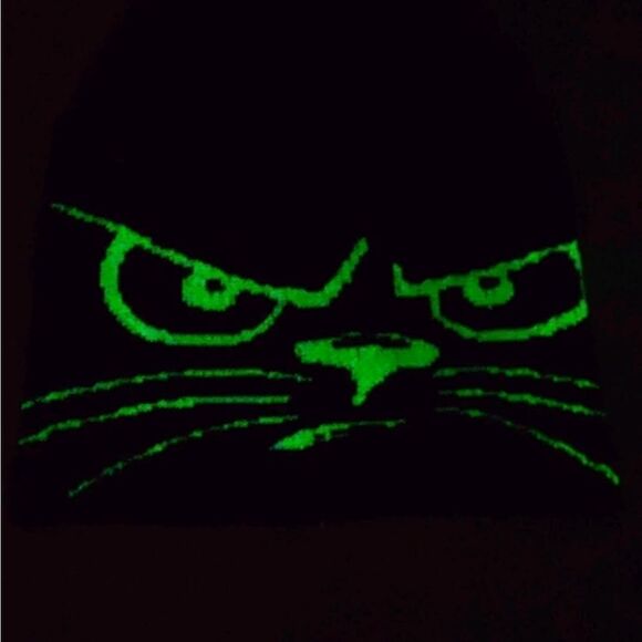 Grumpy Cat Knit Beanie - Picture 3 of 9